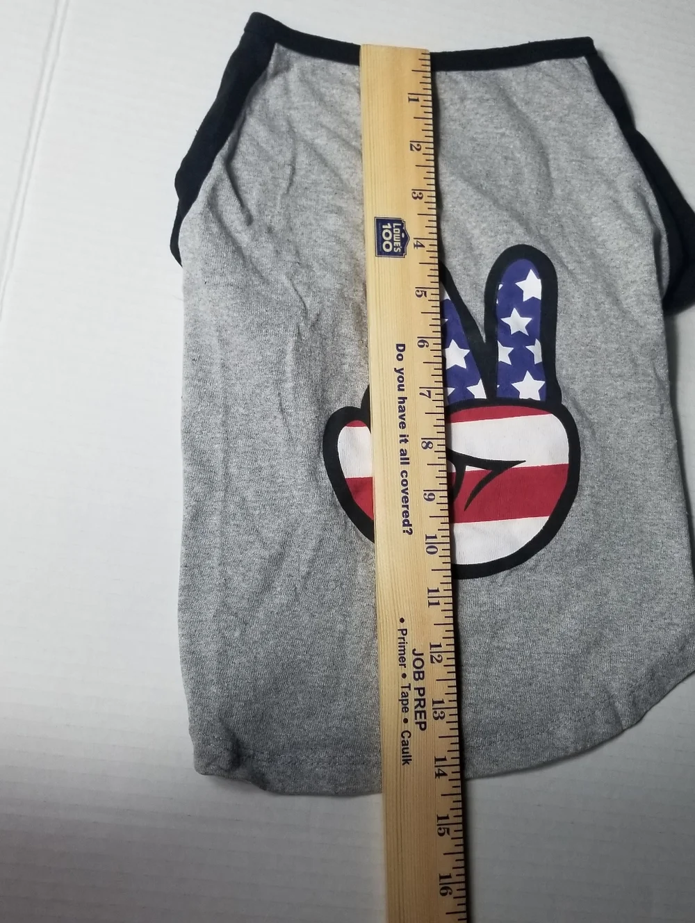 DOG SHIRT WITH PEACH SIGN RED, WHITE, AND BLUE SIZE XL (RUNS SMALLER)